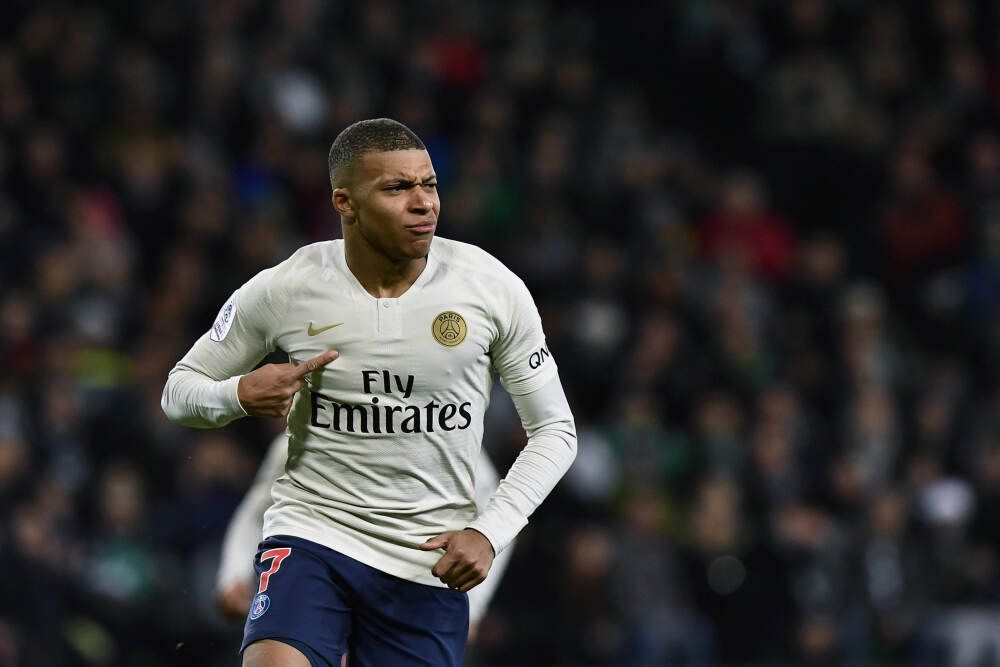 鲁媒：山东泰山3名04年球员归队，教练团队谜题待解